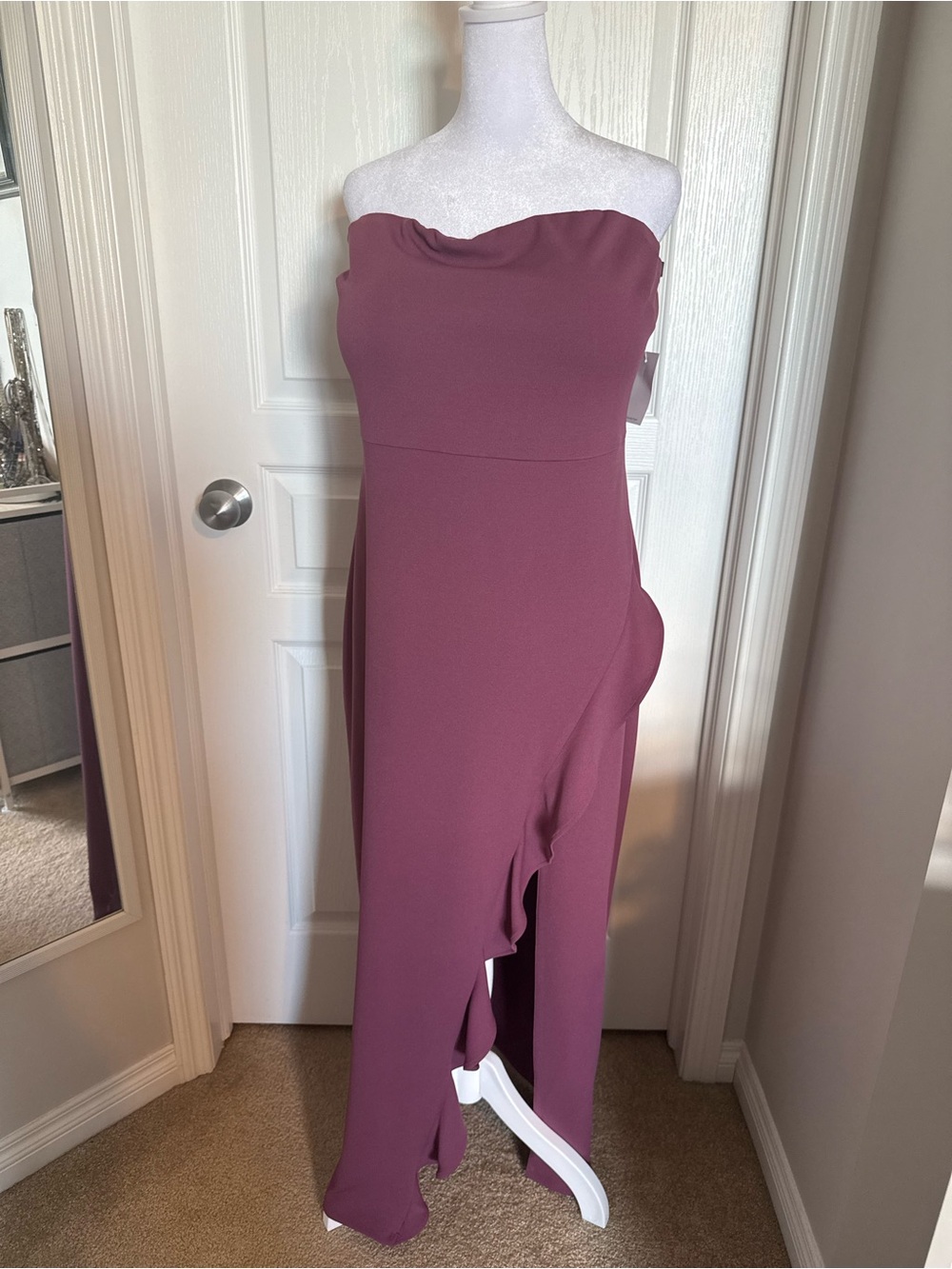 NWT Strapless Mauve Ruffle Front Evening Dress